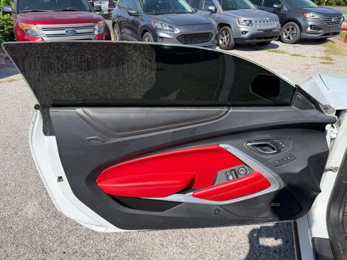 Used 2021 Chevrolet Camaro SS RWD image 11
