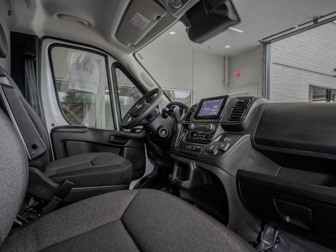 Used 2024 RAM ProMaster 3500 w/ Power Group FWD image 17