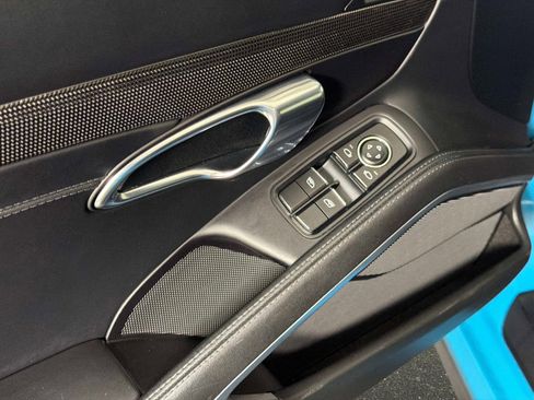 Used 2017 Porsche 911 Turbo S AWD/4WD image 32