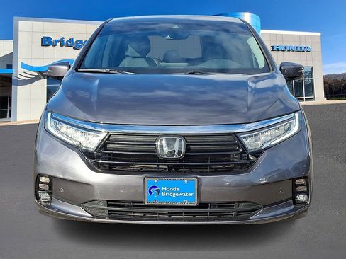 Used 2023 Honda Odyssey Elite image 2