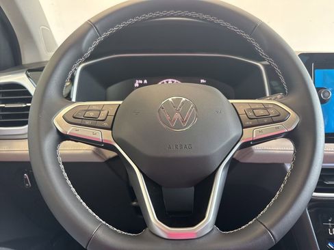 New 2025 Volkswagen Taos SE image 21