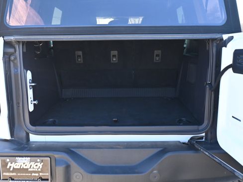 Used 2023 Ford Bronco Wildtrak image 14