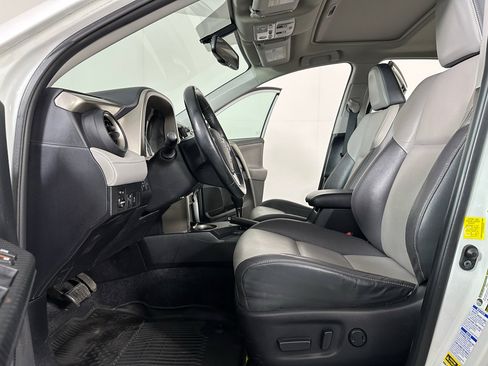 Used 2014 Toyota RAV4 Limited AWD/4WD image 22