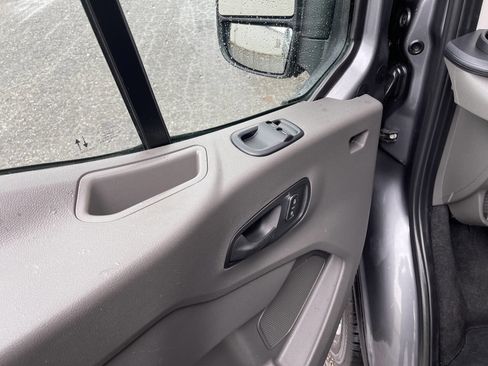 Used 2023 Ford Transit 350 XLT image 25