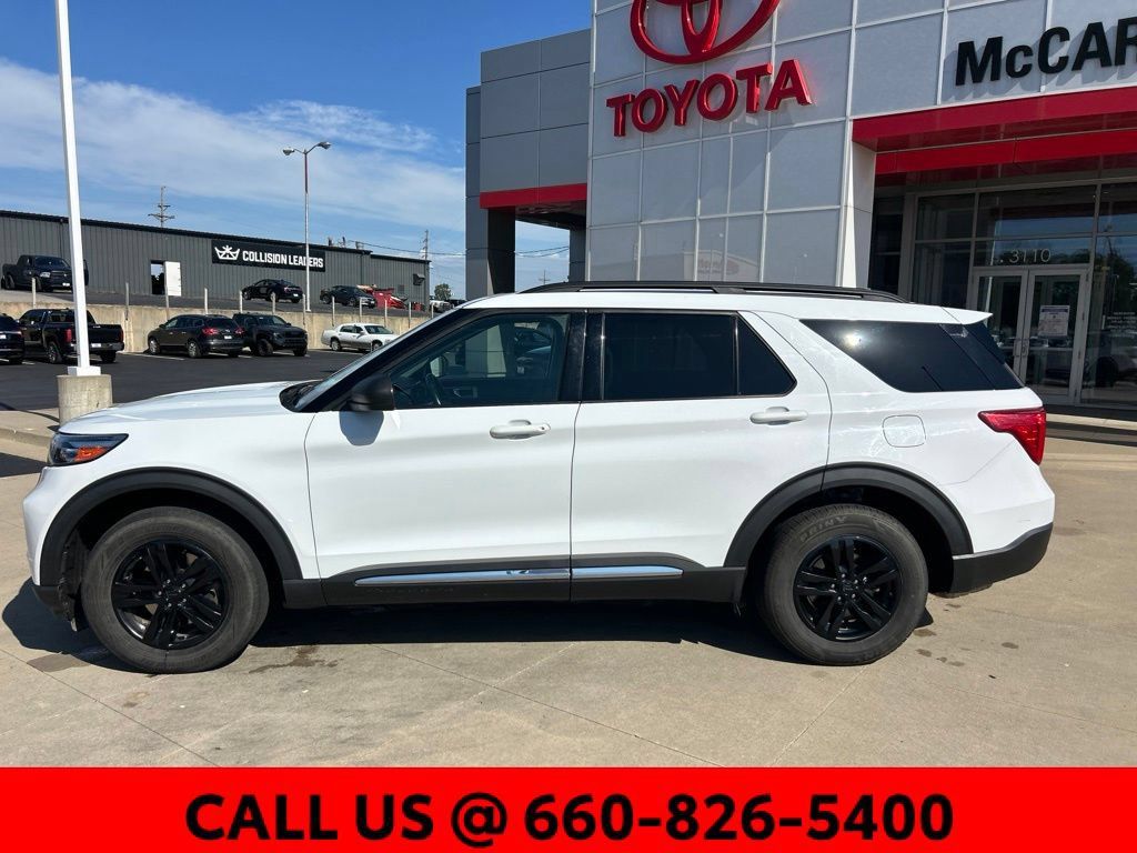 Used 2020 Ford Explorer XLT w/ Equipment Group 202A AWD/4WD image 9