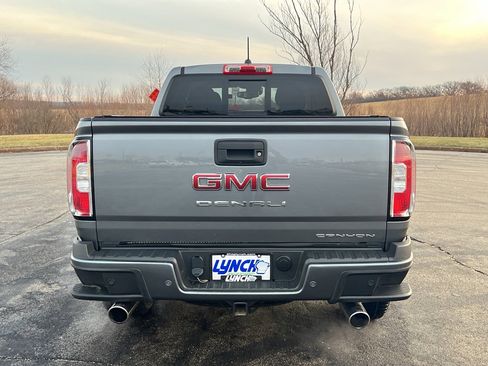 Used 2021 GMC Canyon Denali image 3