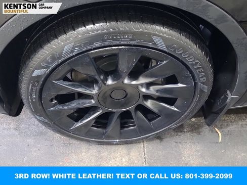 Used 2022 Tesla Model Y Long Range AWD/4WD image 2