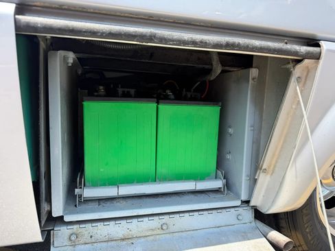 Used 2015 Mercedes-Benz Sprinter 3500 image 18