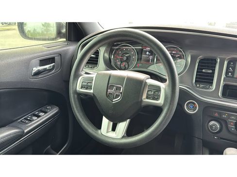 Used 2013 Dodge Charger SE RWD image 24