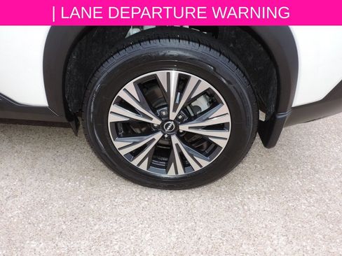 Certified 2023 Nissan Rogue SV FWD image 15