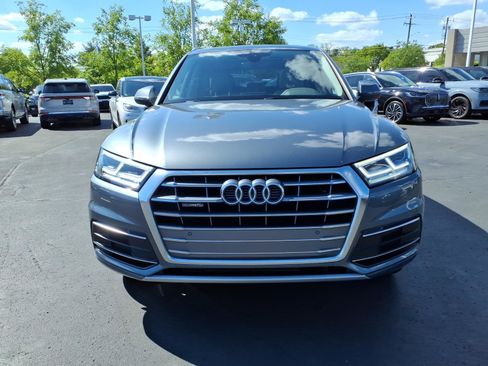 Used 2019 Audi Q5 2.0T Premium Plus w/ Premium Plus Package AWD/4WD image 2