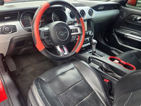 Used 2017 Ford Mustang Premium image 14