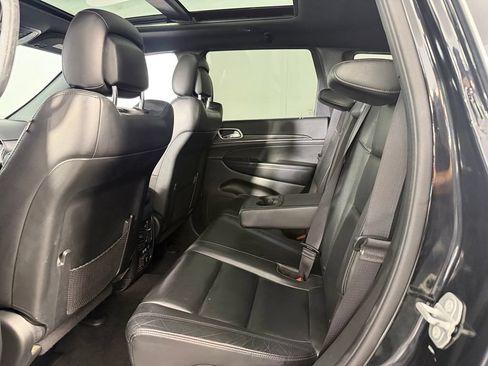 Used 2022 Jeep Grand Cherokee Limited w/ Tech Group AWD/4WD image 26