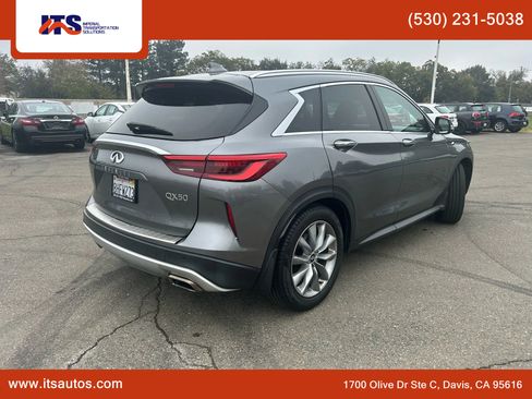 Used 2019 INFINITI QX50 Essential w/ Premium Audio Package image 5