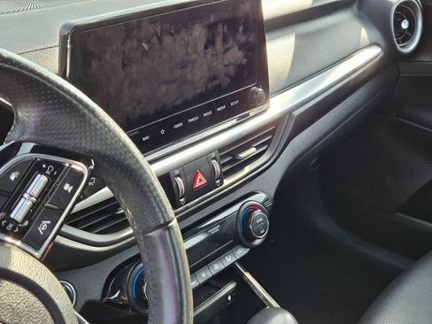 Used 2024 Kia Forte GT-Line w/ GT-Line Premium Package FWD image 8