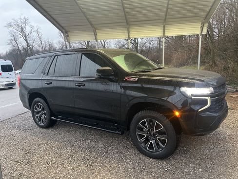 Used 2021 Chevrolet Tahoe Z71 w/ Z71 Signature Package image 3