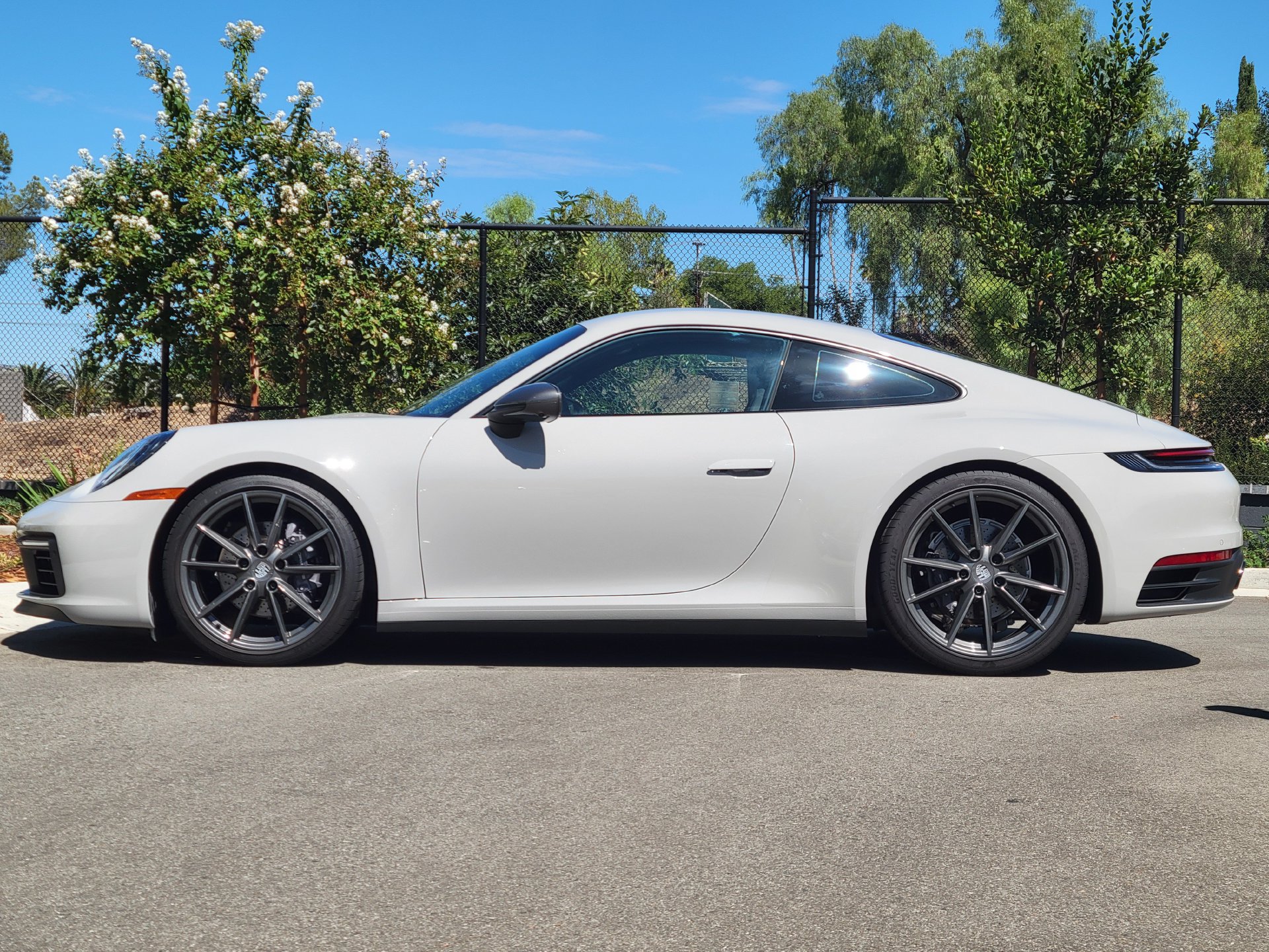Certified 2023 Porsche 911 Carrera T RWD image 2