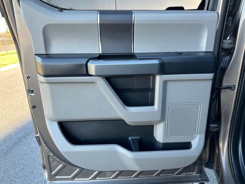 Used 2019 Ford F150 XLT image 13