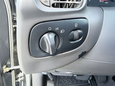 Used 2003 Ford F150 XLT image 11