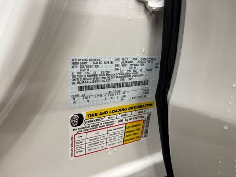 Used 2025 Lincoln Navigator L Reserve image 17