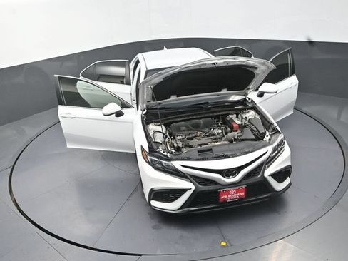 Used 2024 Toyota Camry SE FWD image 39