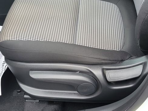 Certified 2021 Hyundai Kona SE AWD/4WD image 22