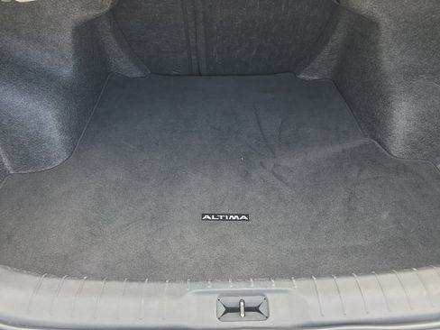 Used 2024 Nissan Altima 2.5 S image 11