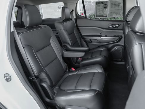 Used 2019 GMC Acadia SLT w/ LPO, Floor Liner Package AWD/4WD image 38
