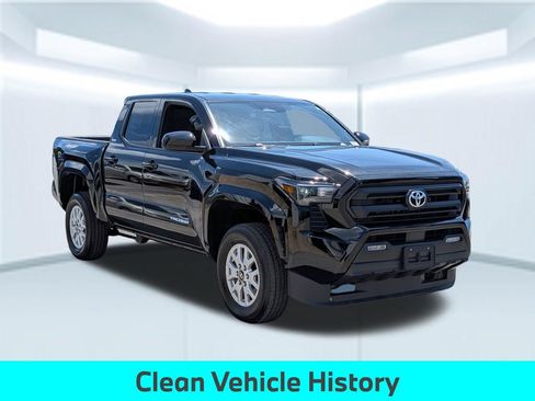 Used 2025 Toyota Tacoma SR5 AWD/4WD image 9