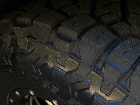 Used 2019 Toyota Tacoma TRD Sport AWD/4WD image 44
