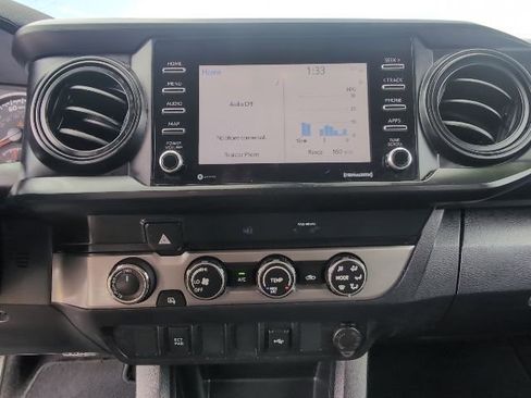 Used 2020 Toyota Tacoma SR image 24
