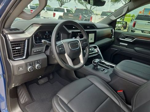 Used 2025 GMC Sierra 1500 Denali w/ Denali Reserve Package AWD/4WD image 10