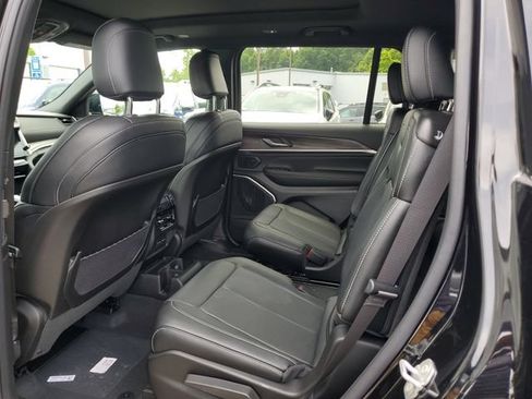 New 2026 Jeep Grand Cherokee L Limited AWD/4WD image 13
