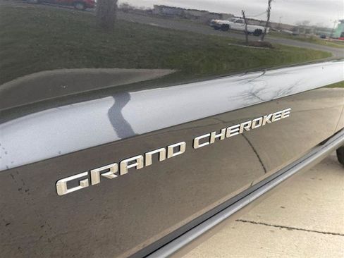Used 2015 Jeep Grand Cherokee Laredo w/ Quick Order Package 23E AWD/4WD image 62
