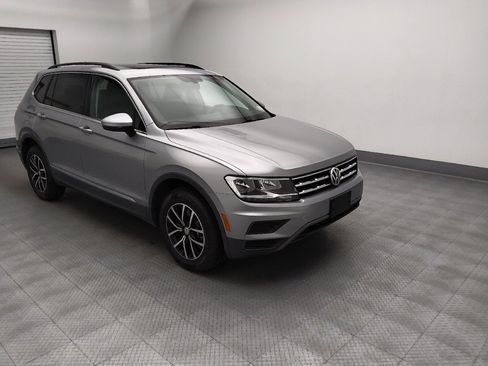 Used 2021 Volkswagen Tiguan SE w/ Panoramic Sunroof Package AWD/4WD image 13