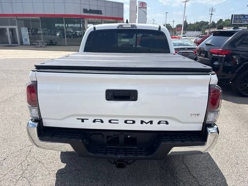 Used 2023 Toyota Tacoma TRD Off-Road AWD/4WD image 4
