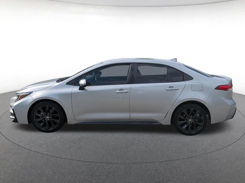 Used 2023 Toyota Corolla SE FWD image 3