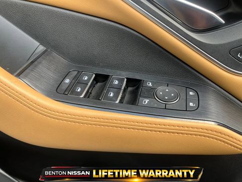 Certified 2022 Nissan Rogue Platinum w/ Head-Up Display Package FWD image 13