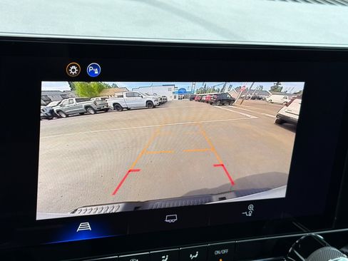 New 2026 Chevrolet Colorado Trail Boss w/ Midnight Edition AWD/4WD image 16