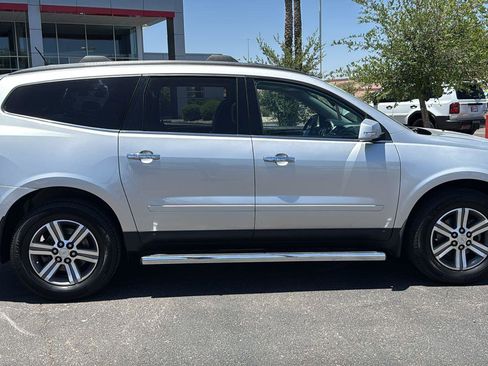 Used 2017 Chevrolet Traverse LT AWD/4WD image 8