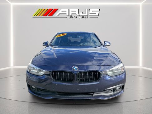 Used 2016 BMW 320i xDrive Sedan image 8