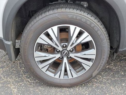 Used 2023 Nissan Rogue SV image 26