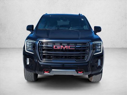 Used 2023 GMC Yukon AT4 w/ Technology Package image 2