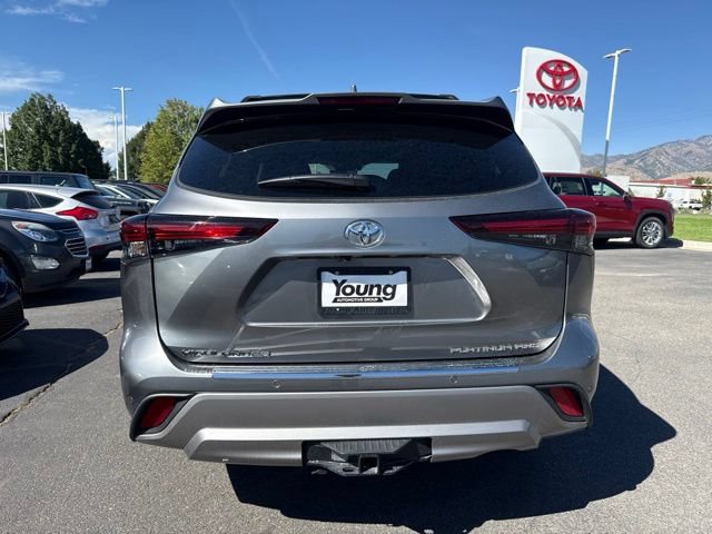 Used 2026 Toyota Highlander Platinum AWD/4WD image 5