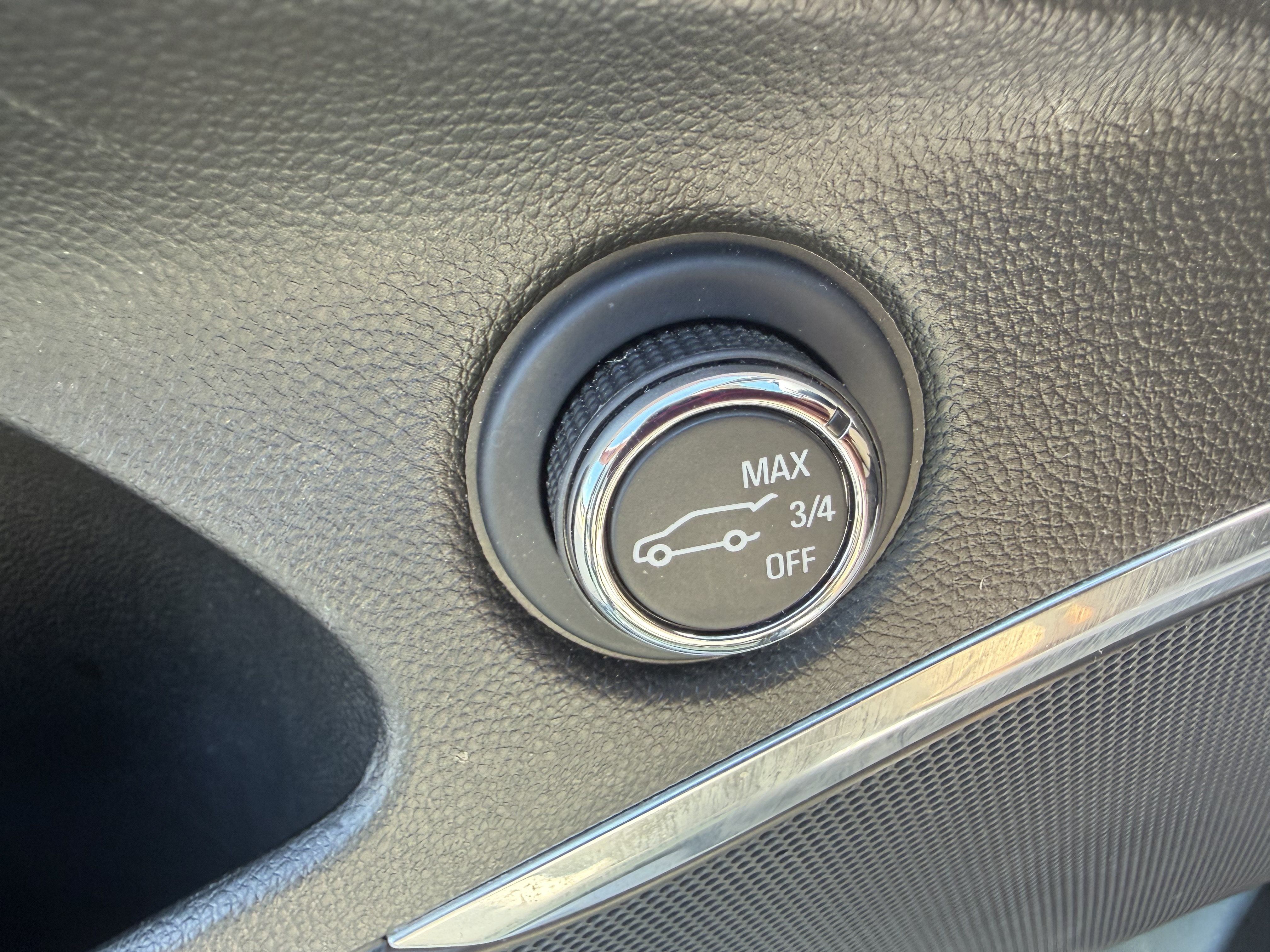 Used 2023 Buick Enclave Essence w/ Experience Buick Package FWD image 14