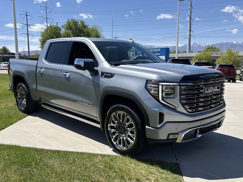 Used 2025 GMC Sierra 1500 Denali Ultimate AWD/4WD image 7