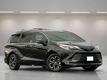 New 2026 Toyota Sienna Platinum