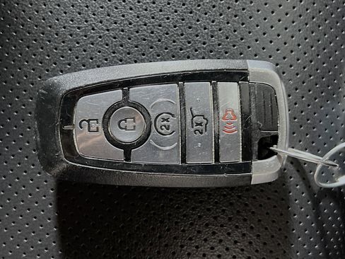 Used 2024 Ford Expedition XLT image 36