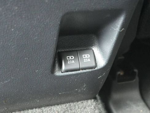 Used 2022 Toyota 4Runner SR5 Premium w/ Moonroof Package RWD image 16