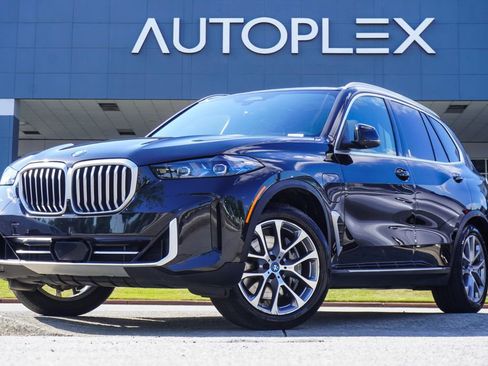 Used 2025 BMW X5 xDrive50e AWD/4WD image 1